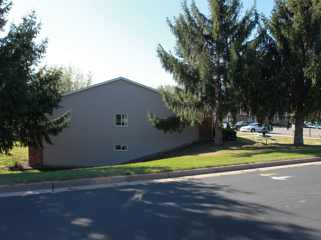 Ellsworth Wi Low Income Housing