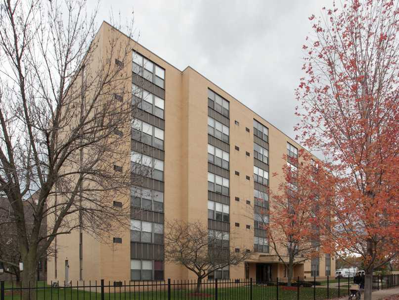 Cal-Met Village Affordable Apartments