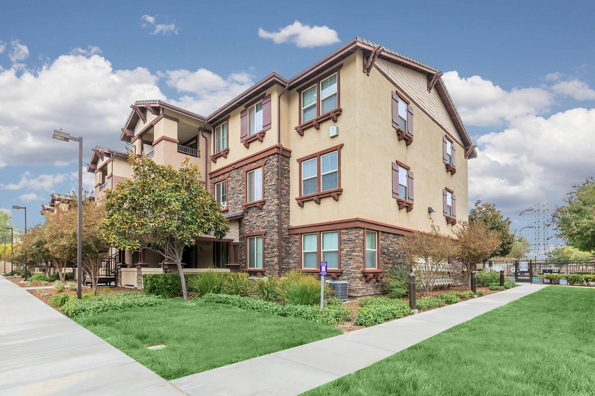 Meadow Square Apartment Homes