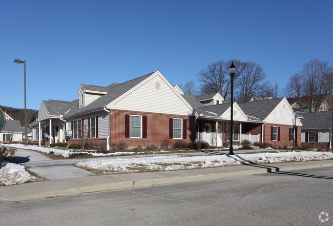 Laurel Commons Apartments