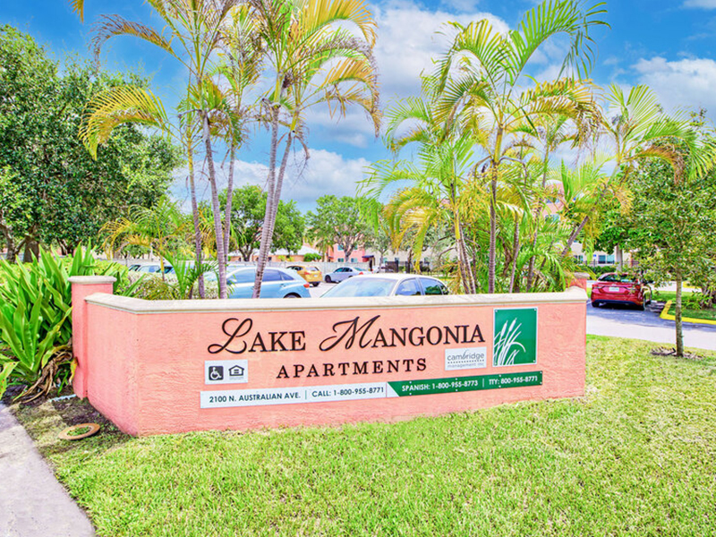 Lake Mangonia Apartments