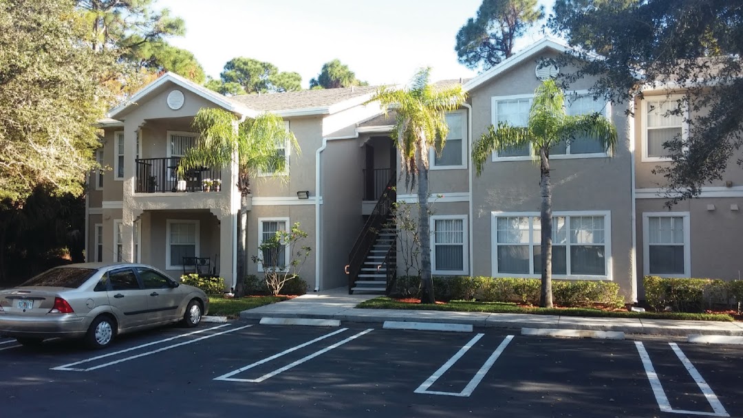 Woodlake Apartments