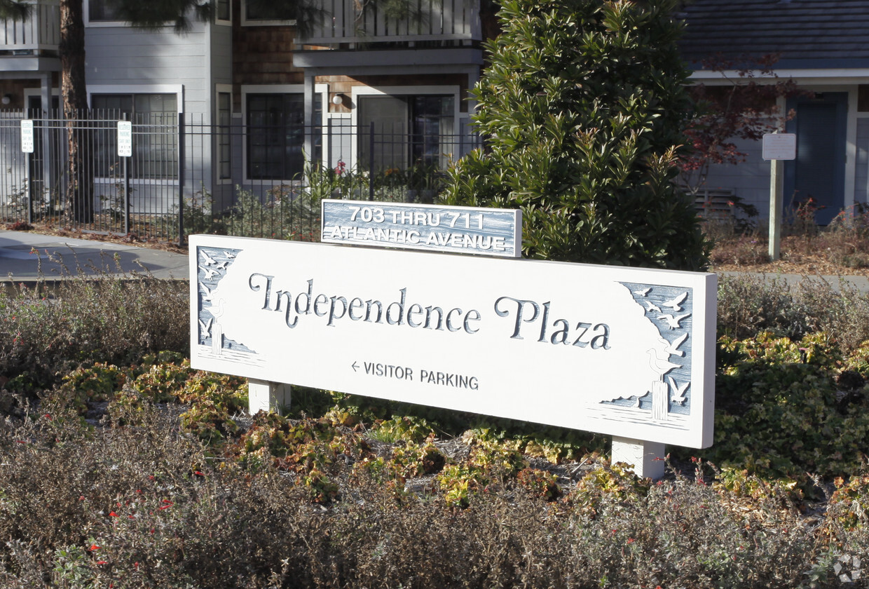 Independence Plaza Senior Apartments