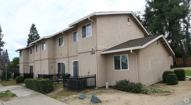 Sierra Hills Apartments