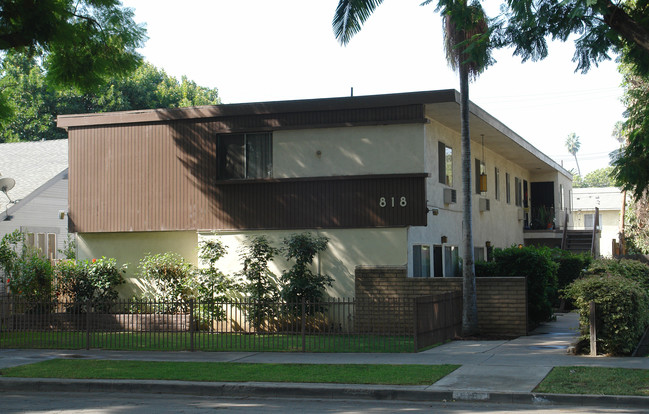 Lacy And Raitt Apartments