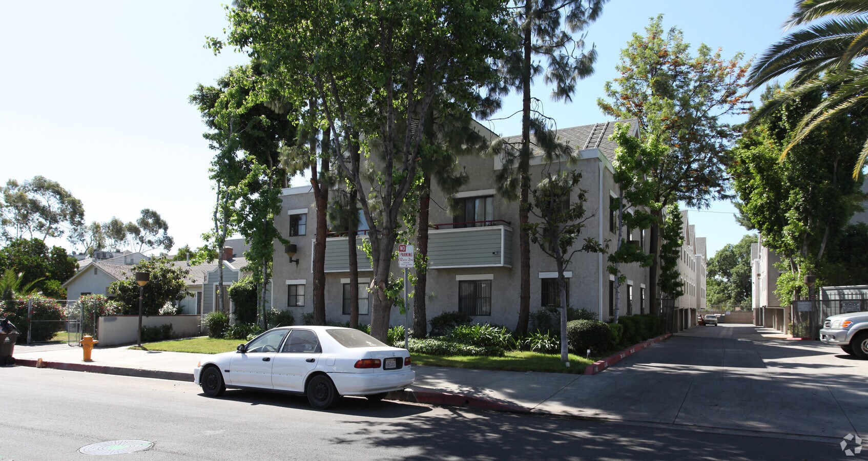 Arminta North and South Apartments