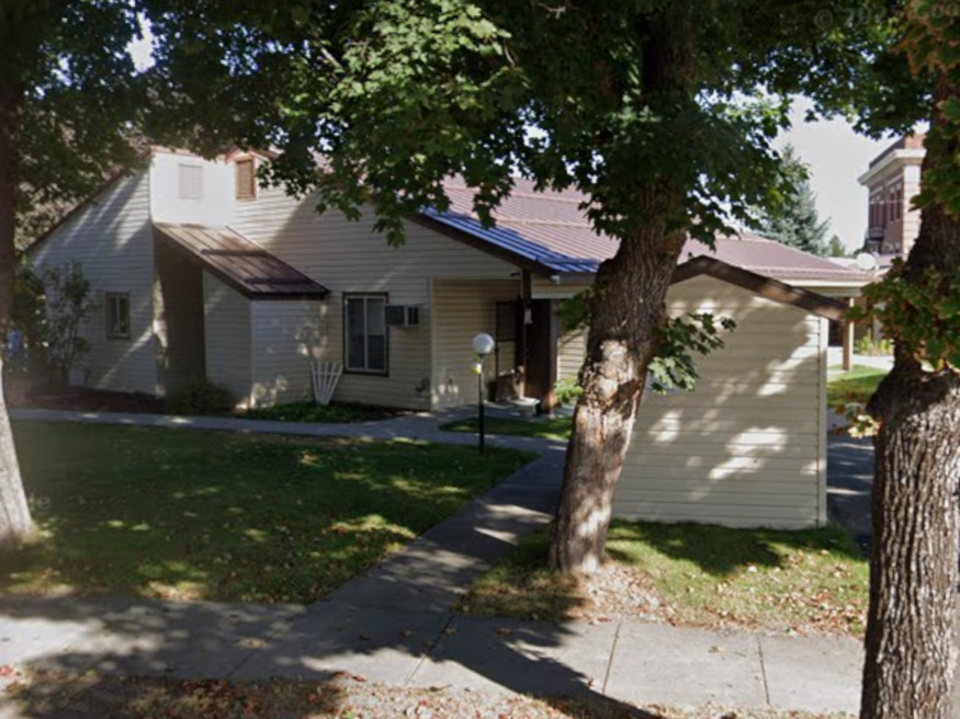 Maple Tree Court Apartments