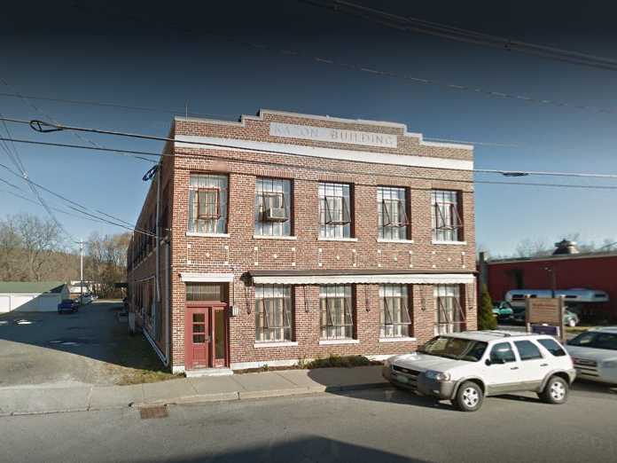 Colonial West Apartments 175 Barnes St, West Rutland, VT 05777