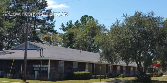 Large structure, not possible to tell if air conditioners are in use. 