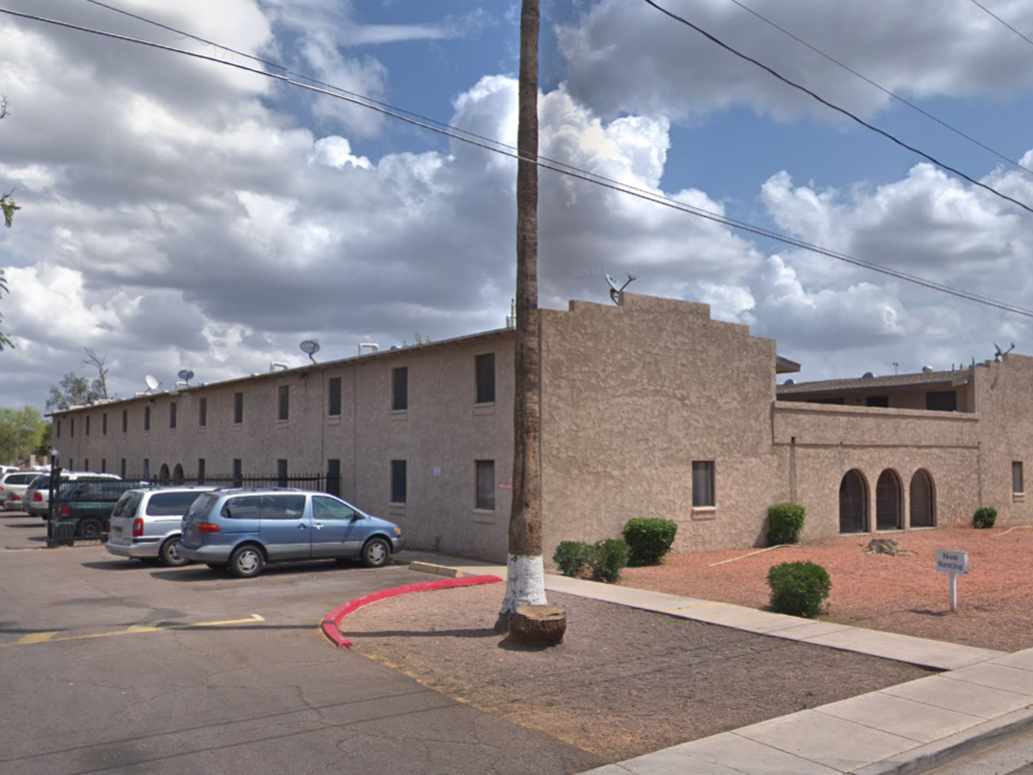 Casa Blanca Apartments 2520 W Mclellan Blvd, Phoenix, AZ 85017