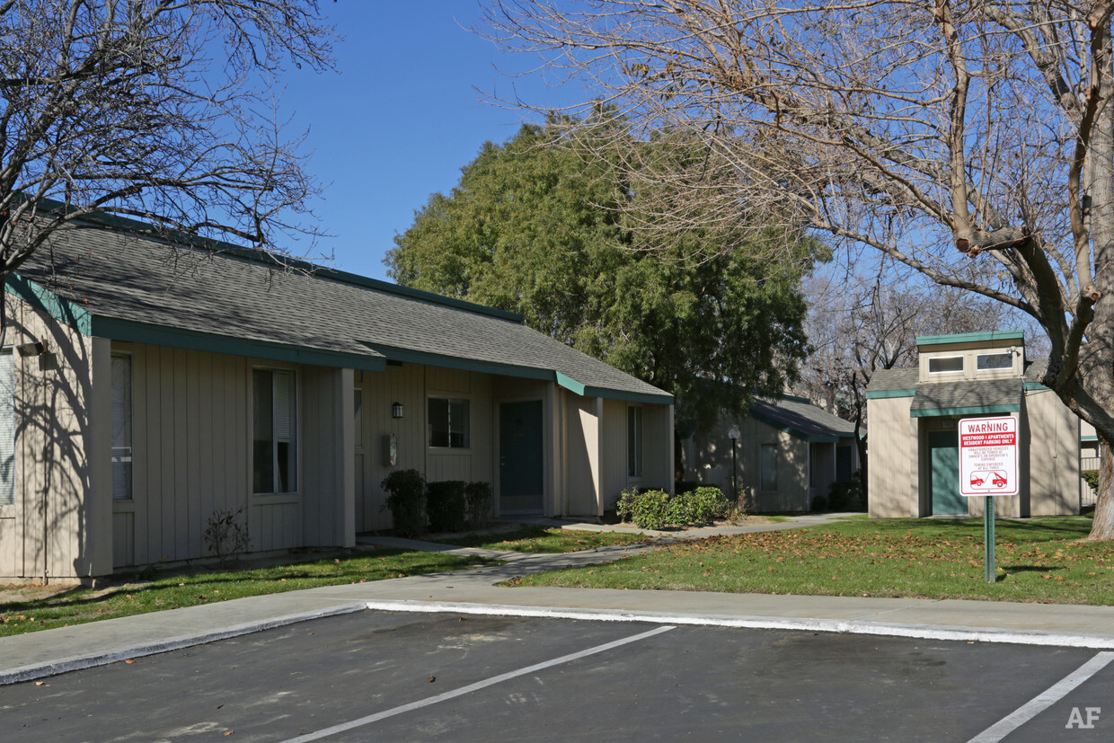 Westwood I Apartments