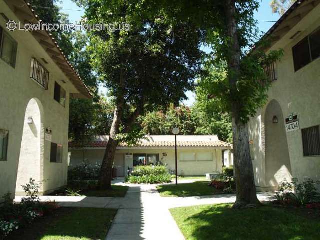 La Puente Park Apartments