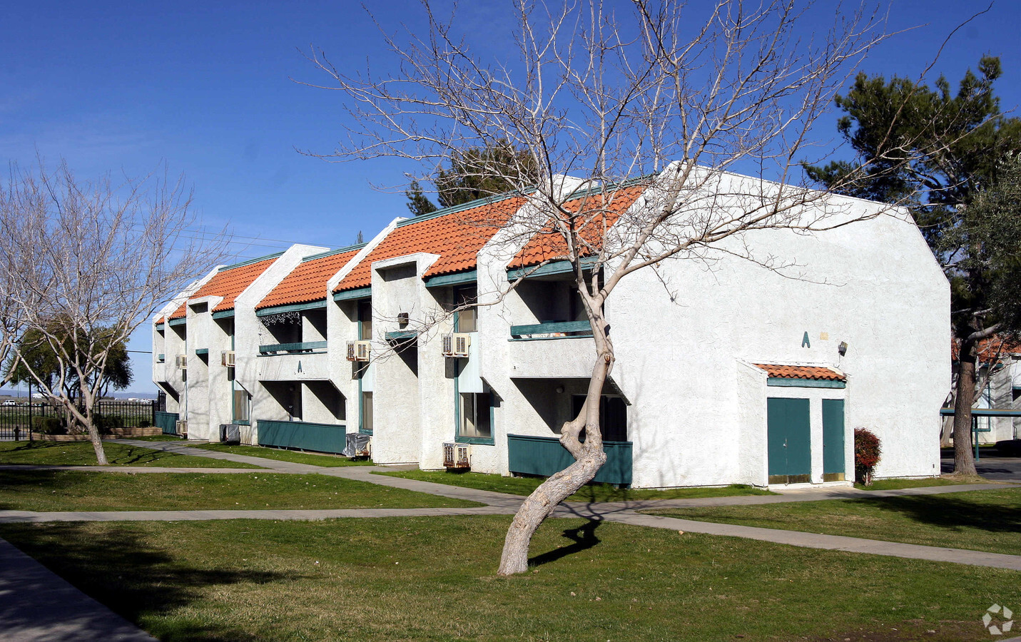 The Arbor At Palmdale Apartments