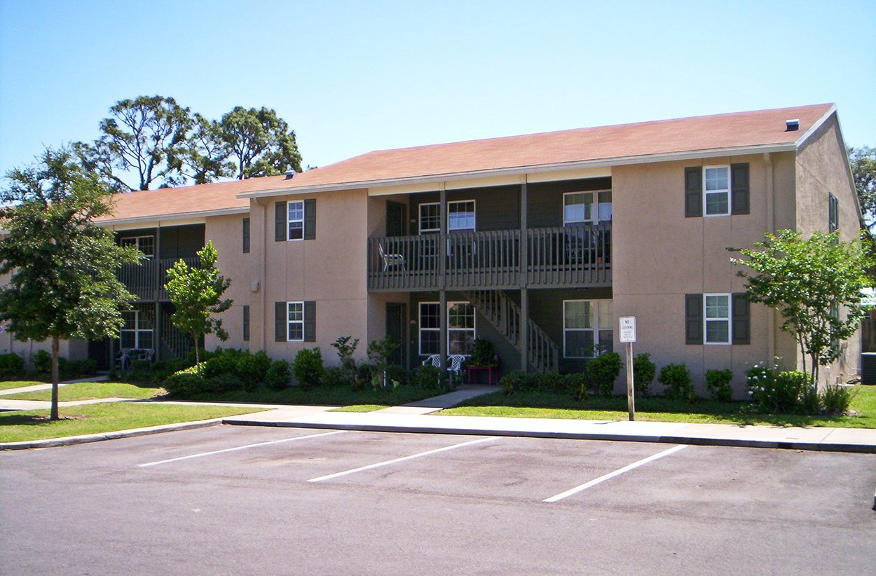 Little Oaks Apartments