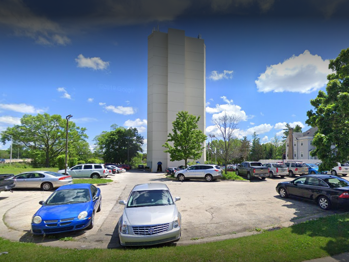 Skyrise Apartments 837 N Main St, Rockford, IL 61103