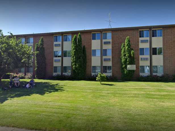 Longfellow Plaza Apartments or Seniors