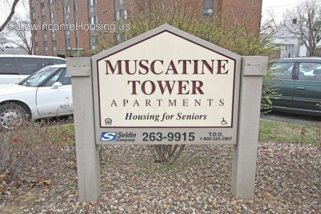 Muscatine Tower Apartments