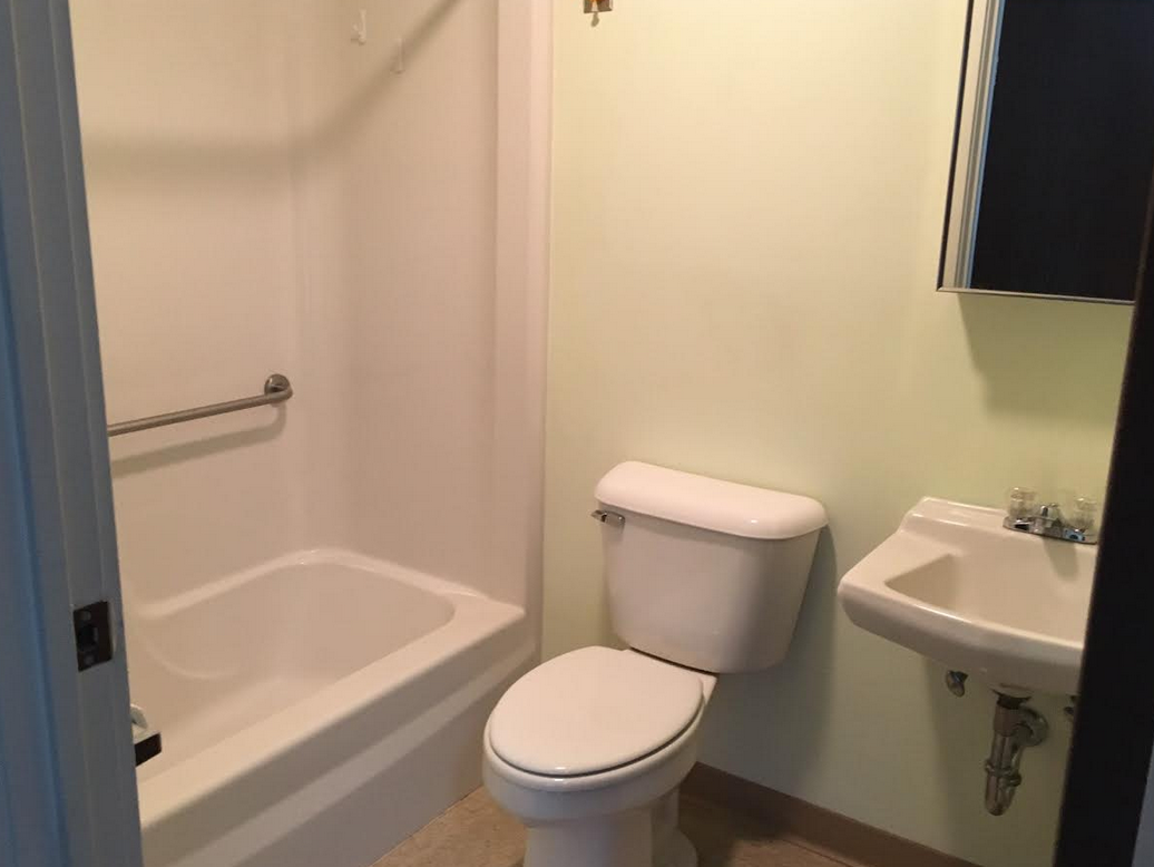 Island Apartments 2 Island Ave , Fairfield, ME 04937