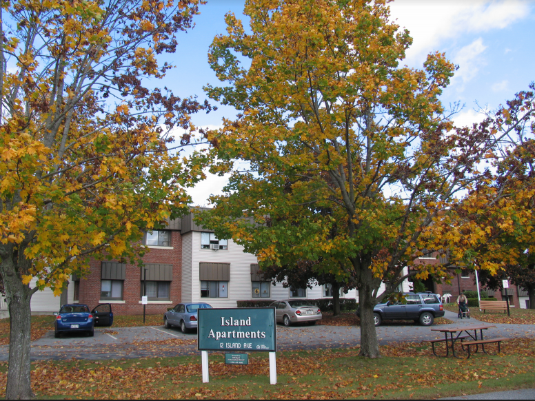 Island Apartments 2 Island Ave , Fairfield, ME 04937