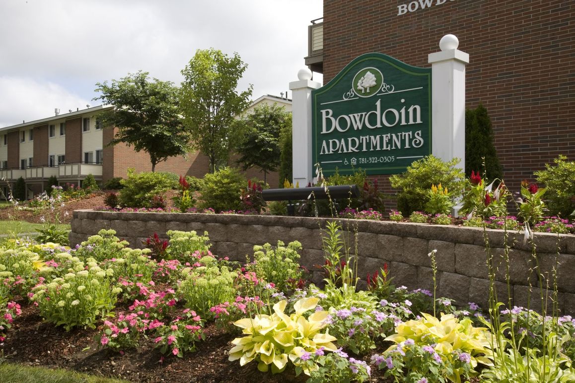 Bowdoin Apartments