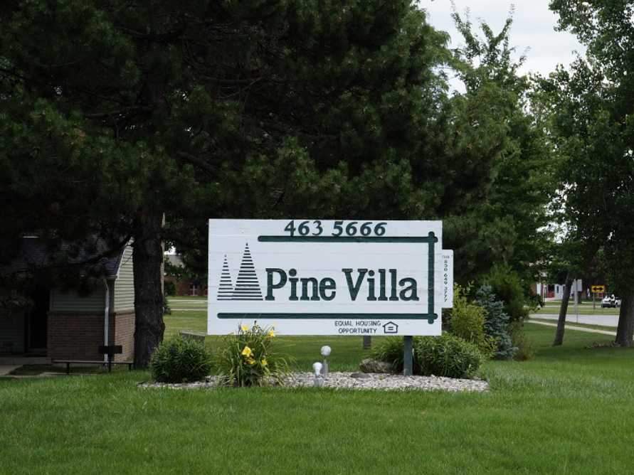 Pine Villa Apartments