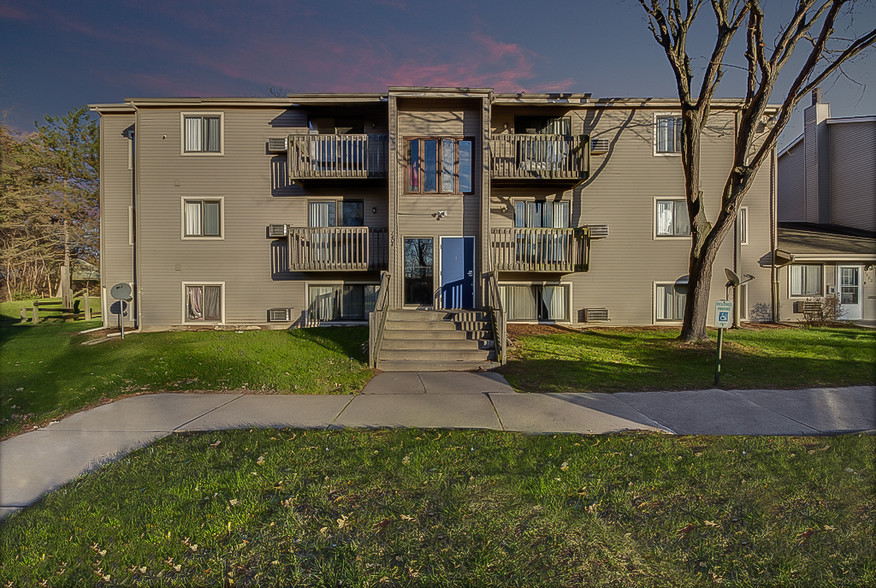 Aspen Hollow, Edgewood Glen Apartments