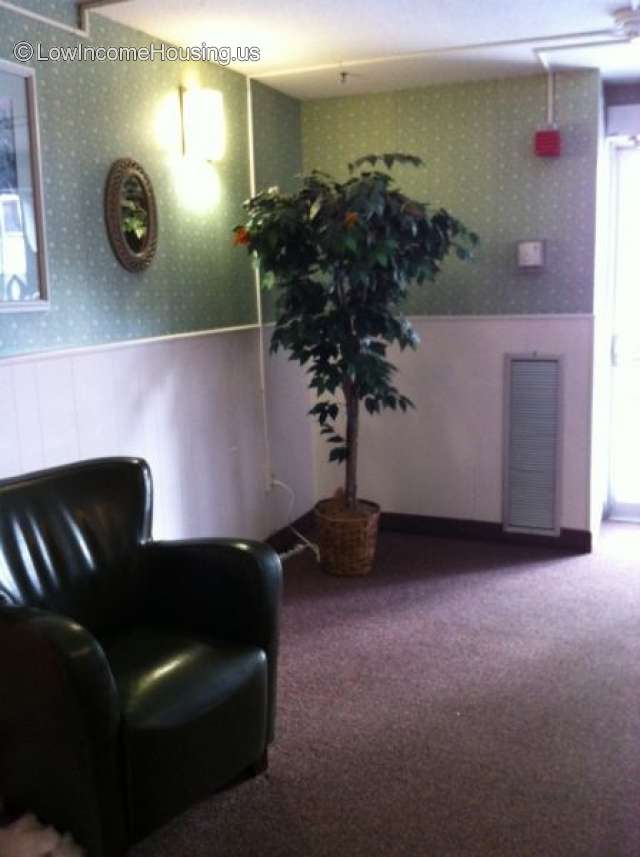 EXECUTIVE WAITING ROOM