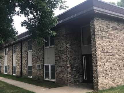 Village Apartments -- (shakopee)