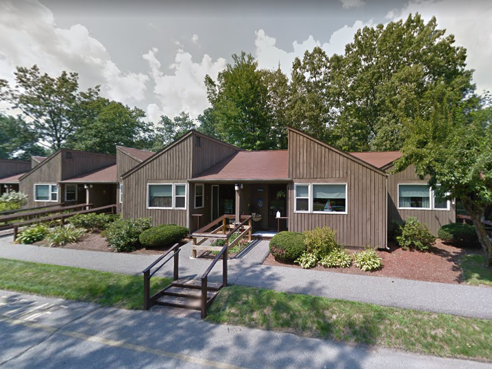 Wentworth Place I, Merrimack, NH Low Housing Apartment