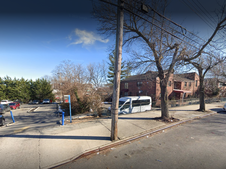 Low Housing near 10461