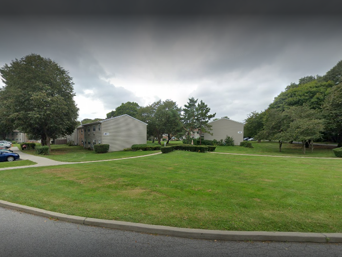 Paumanack Village I 650 Paumanack Village Dr And , Greenlawn, NY