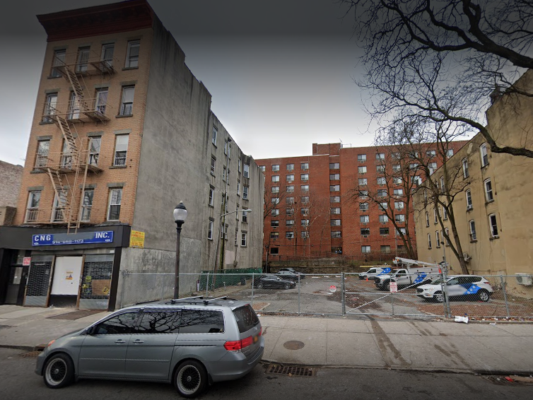 Low Housing near 10550