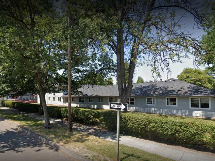 Uhlhorn Apartments, Eugene, OR Low Housing Apartment