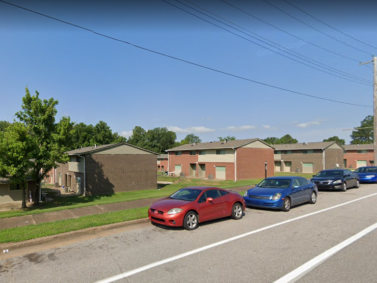 Creekwood Village Apartments 4344 Raleigh Lagrange Rd., Memphis, TN 38128