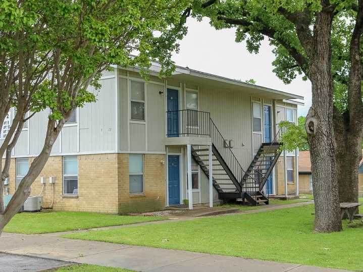 Woodstock Square Apartments