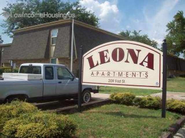 Leona Apartments