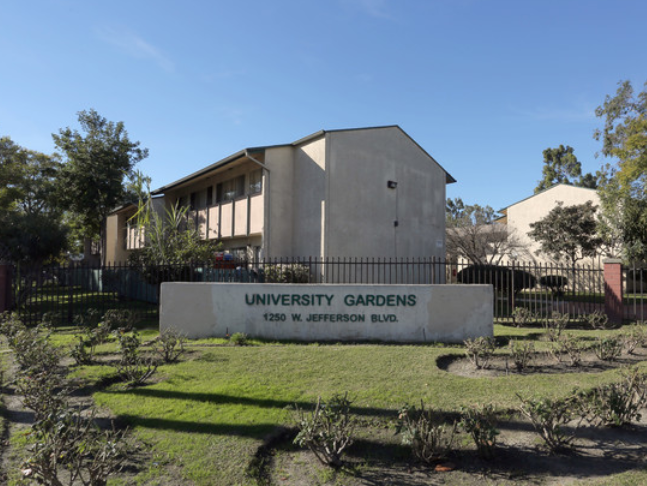 University Gardens Apartments 1250 W Jefferson Blvd Los Angeles
