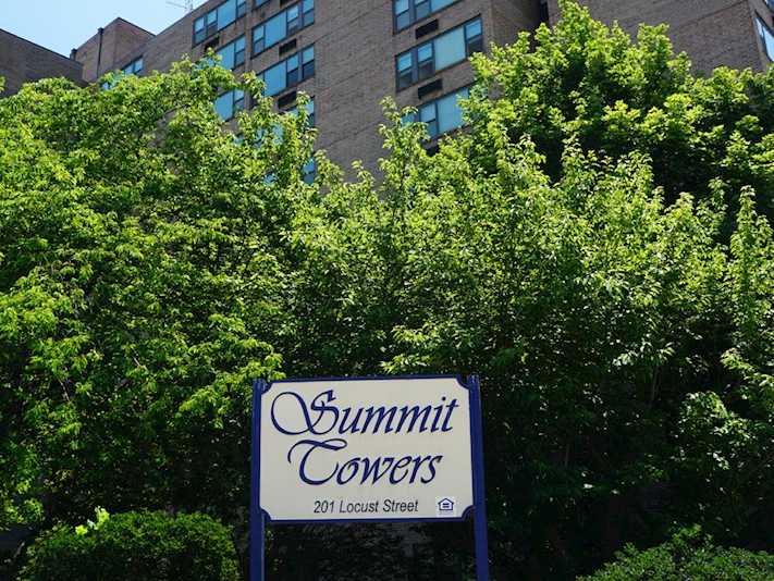 Summit Towers Apartments