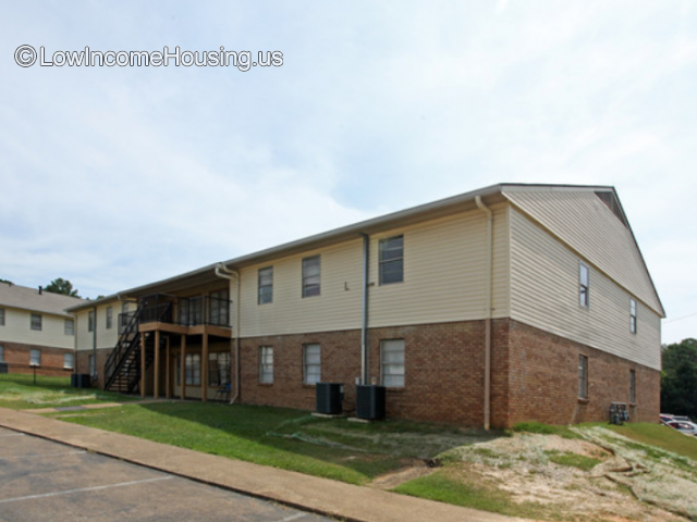 Pine Ridge Gardens Apartments 200 Rebel Woods Dr Jackson Ms