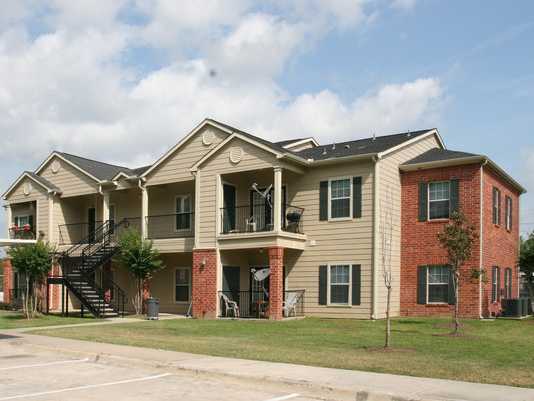 Fairlake Cove Apartments