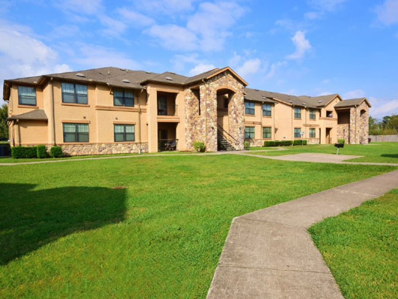 Lansbourough Apartments 10010 Cullen Blvd, Houston, TX 77051