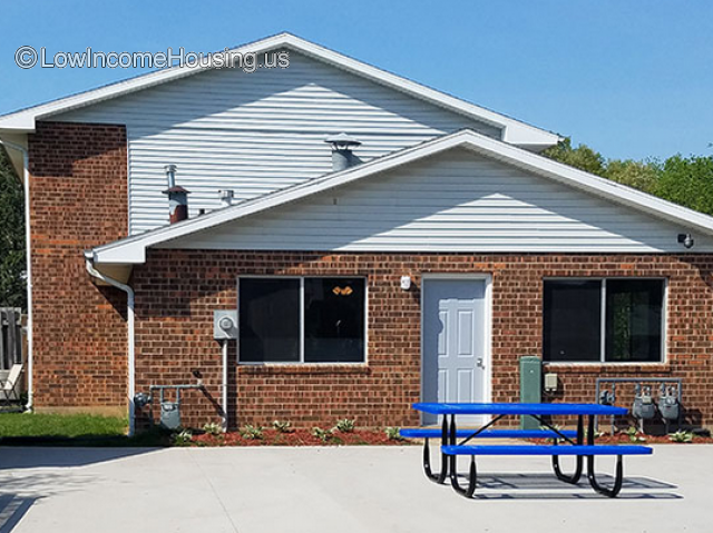 Burlington Ia Low Income Housing Midtown Gardens Apartments