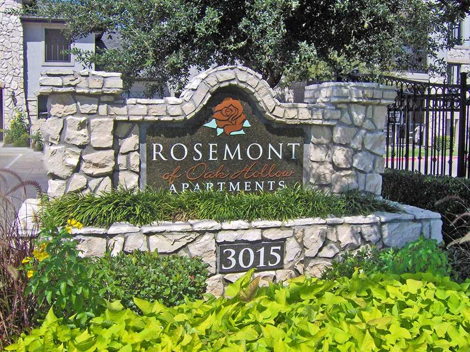 Rosemont at Oak Hollow