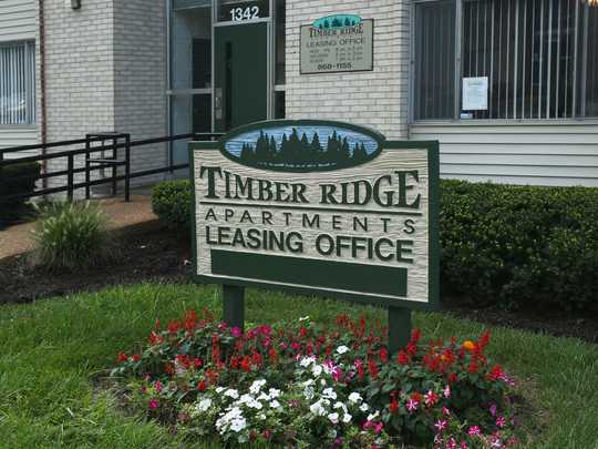 Timber Ridge Apartments - MI