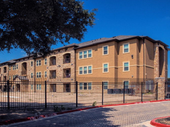 Emerald Bay Apartments Houston