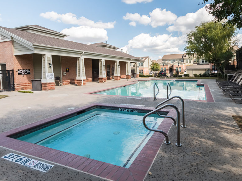 Overton Park Townhomes 5501 Overton Ridge Blvd, Fort Worth, TX 76132