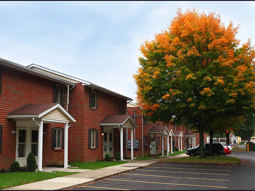 Whispering Hills 901 Bank St, Toronto, OH 43964