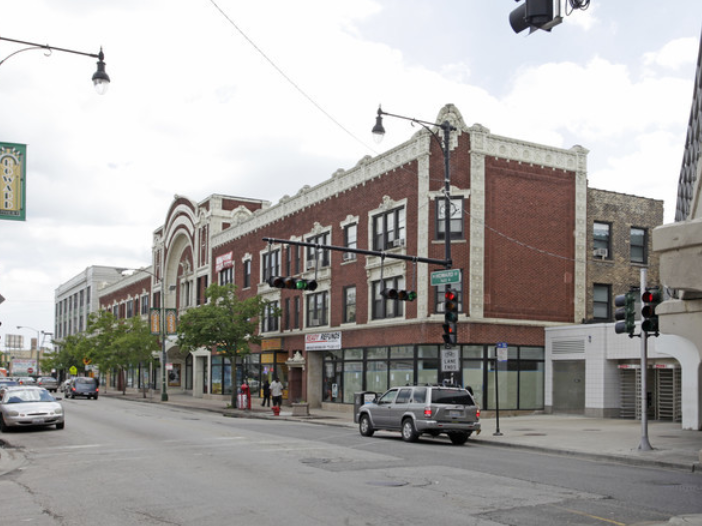 Howard Theater Apartments 1615 W Howard St, Chicago, IL 60626